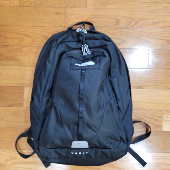 The North Face Other - The North Face Vault Everyday Laptop Backpack Black FlexVent Padded Backpack